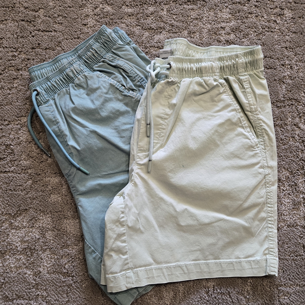 2- Men's Casual Light And Dark Green Shorts